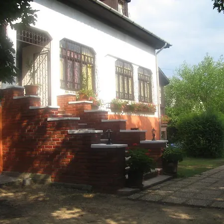 فندق Krisztina Balatonalmádi